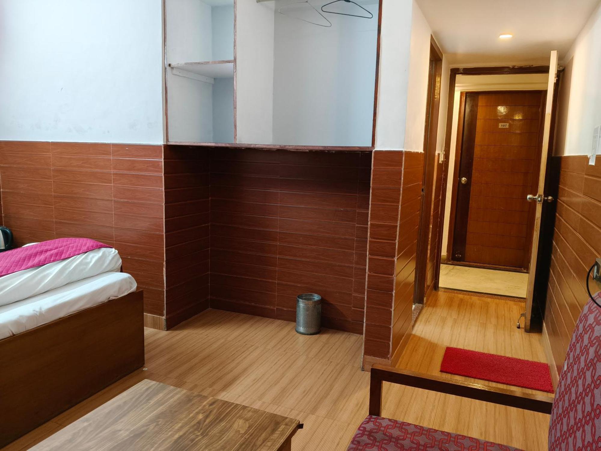 Hotel Kailash Residency Dehradun Bagian luar foto