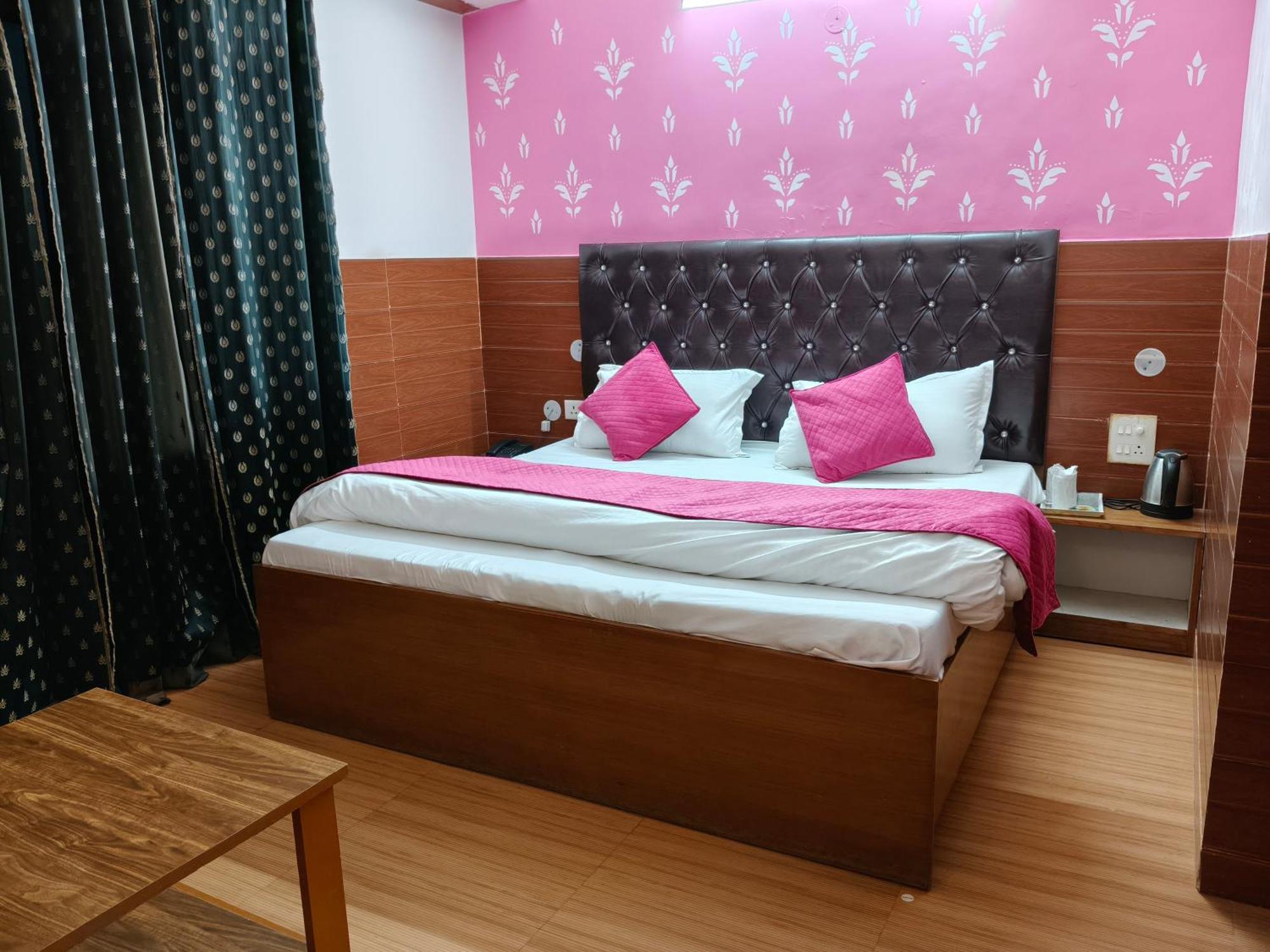 Hotel Kailash Residency Dehradun Bagian luar foto