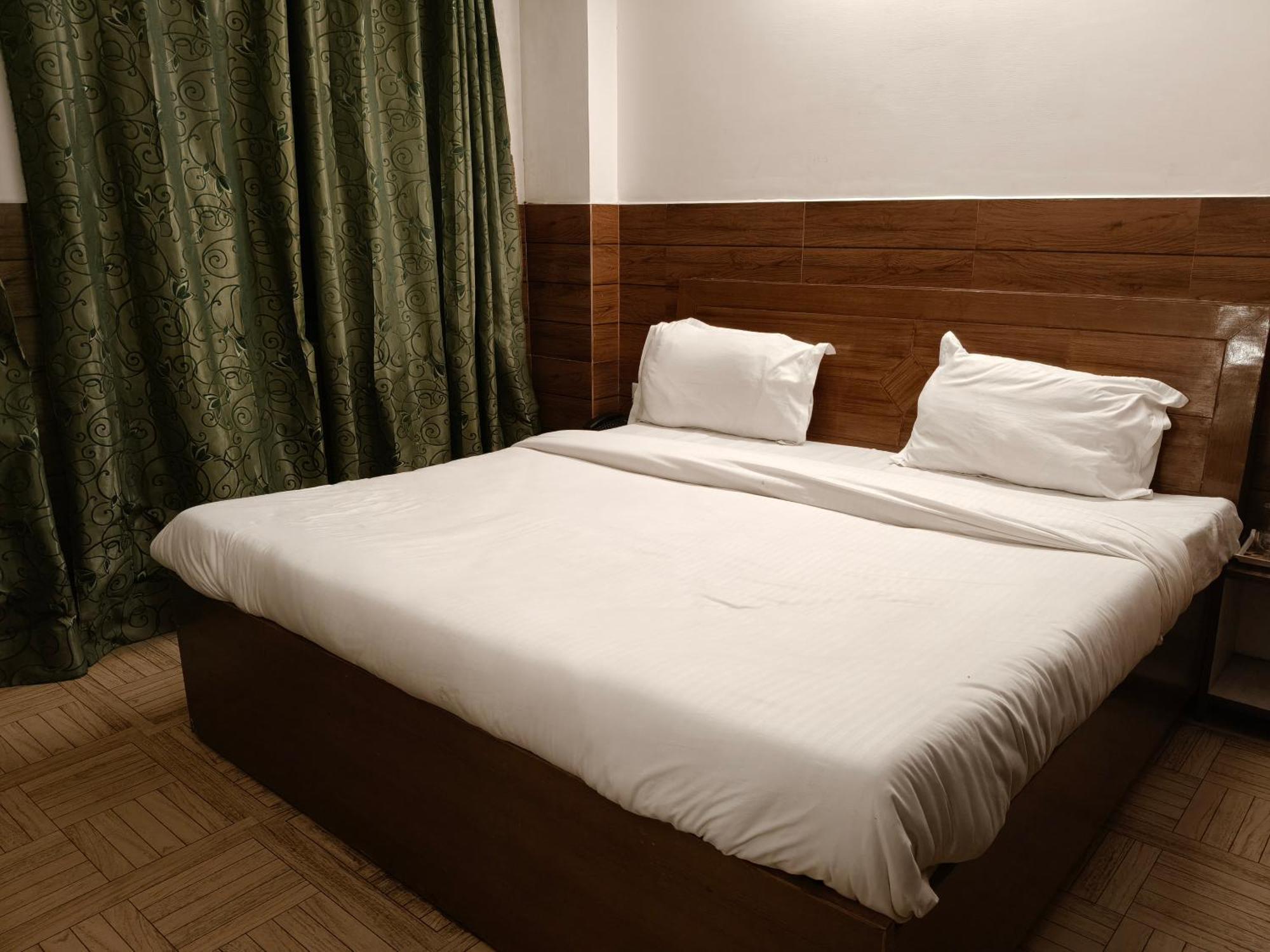 Hotel Kailash Residency Dehradun Bagian luar foto